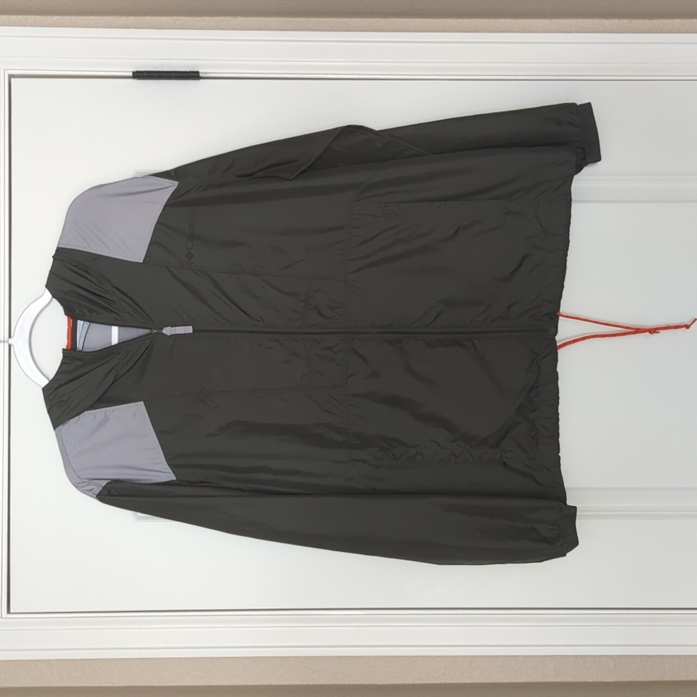 Columbia Women's Raincoat